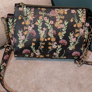 Steve Madden Black Floral PrintCrossbody Bag With Gold Tone accents~New